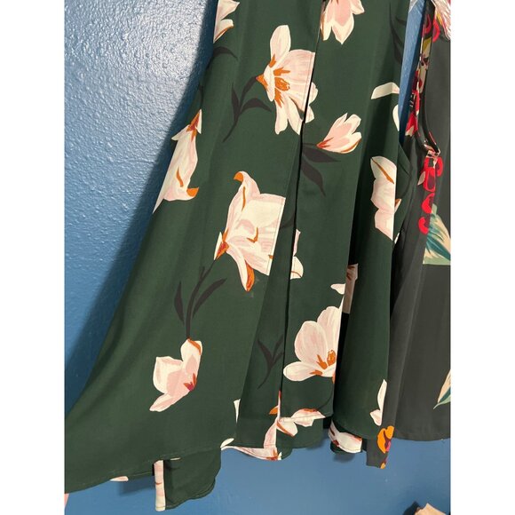 2 Piece Ann Taylor Factory & LOFT Sleeveless Floral Blouses Bundle - Picture 5 of 11